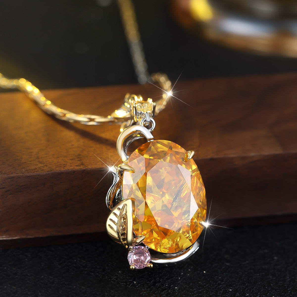 Palace-style luxurious two-tone metal butterfly colored zircon necklace