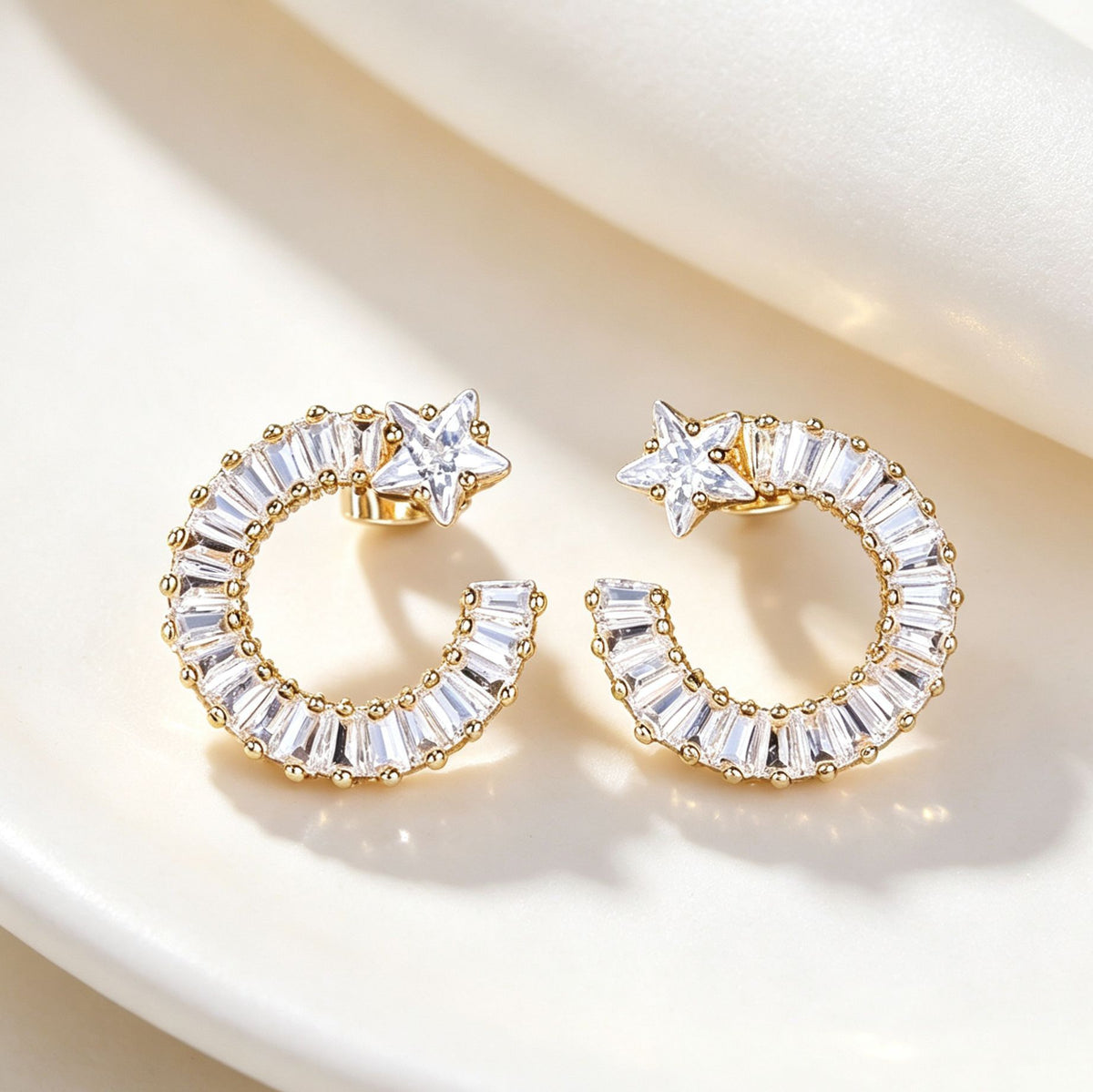 Luxurious and unique star-moon pentagram zircon earrings C-shaped