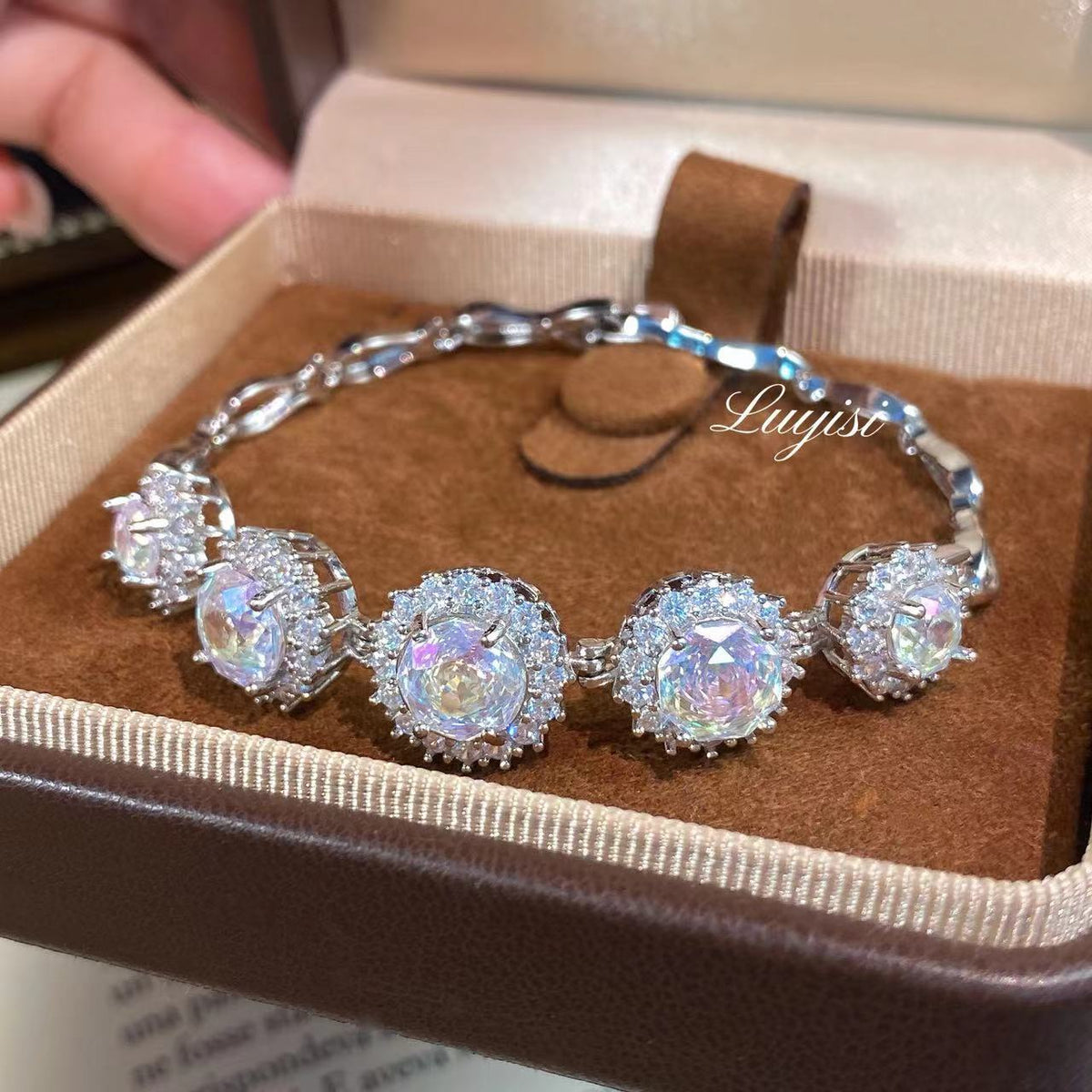 Zircon Floral Bracelet