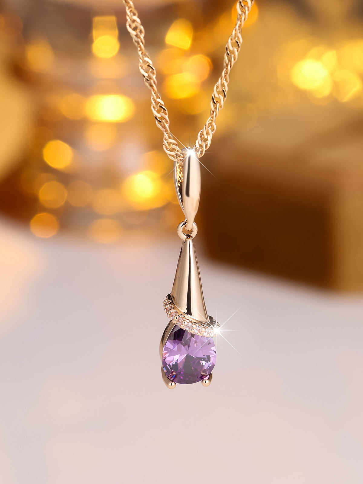 European and American vintage tapered twisted purple diamond necklace