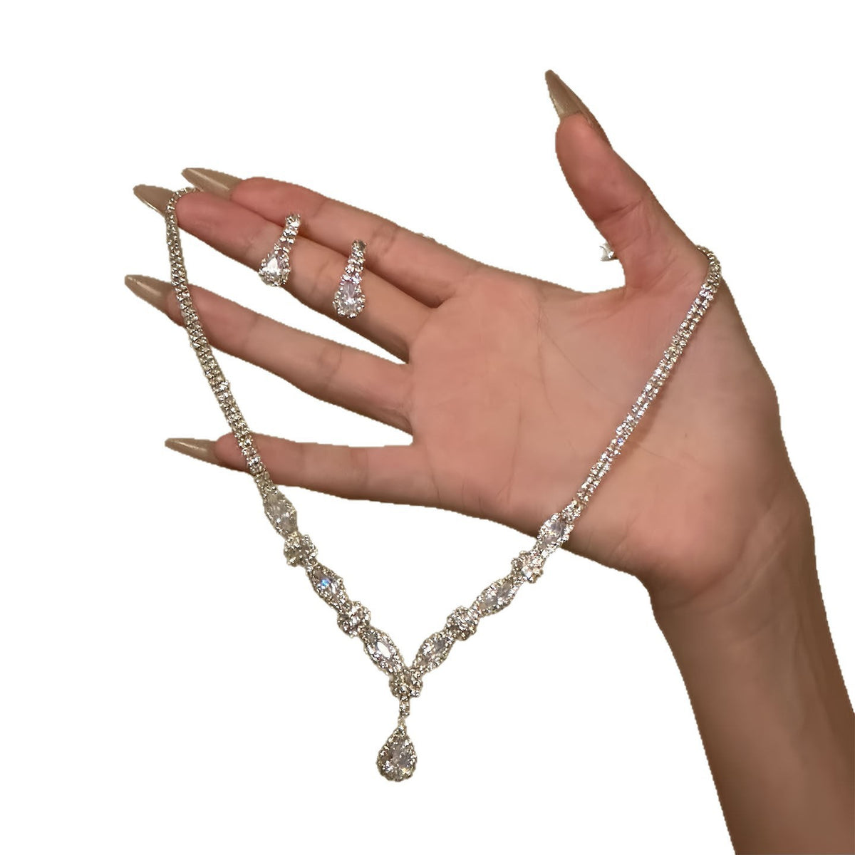 2026 New Hot-Selling Sparkling Light Luxury Diamond Necklace