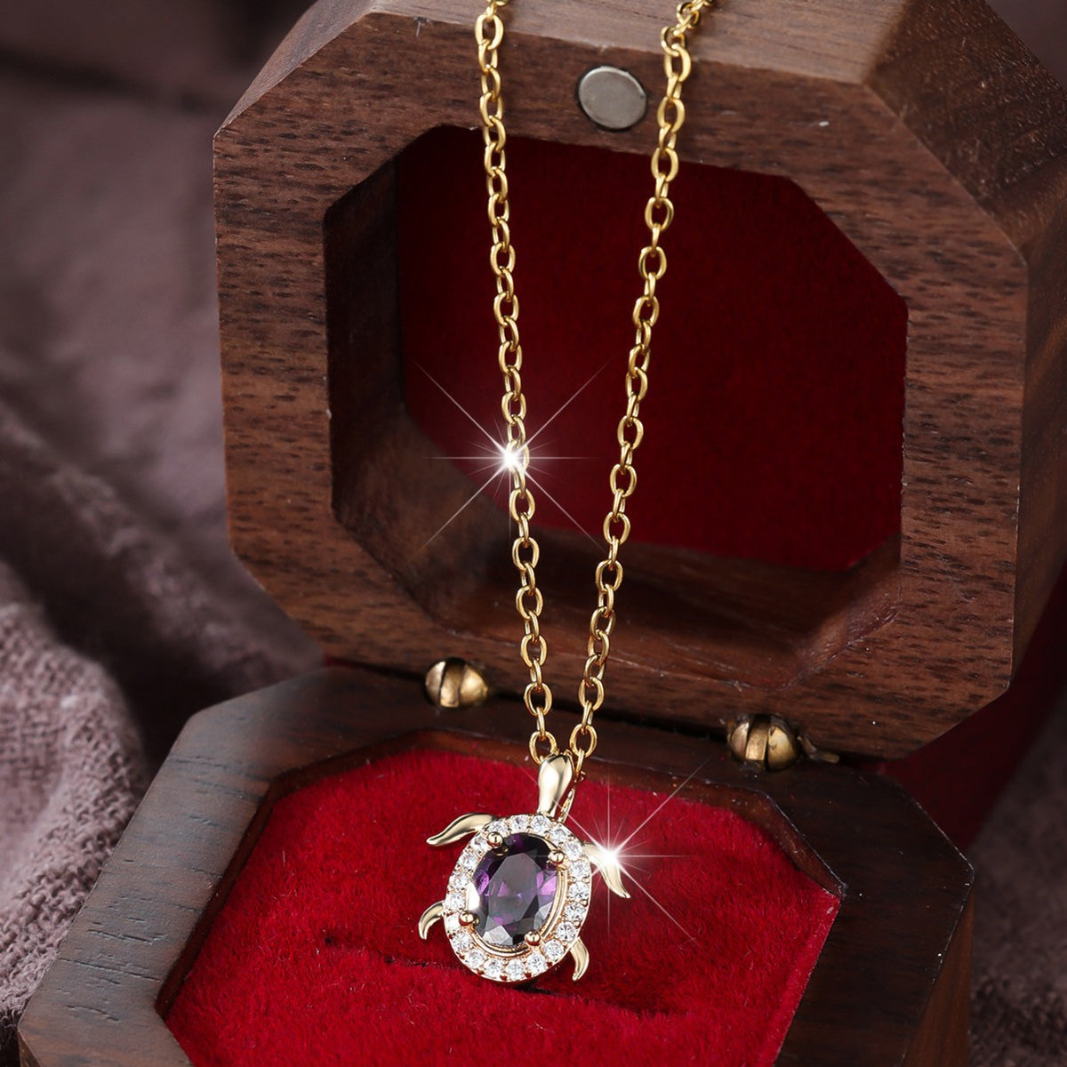 European and American style ocean turtle pendant necklace