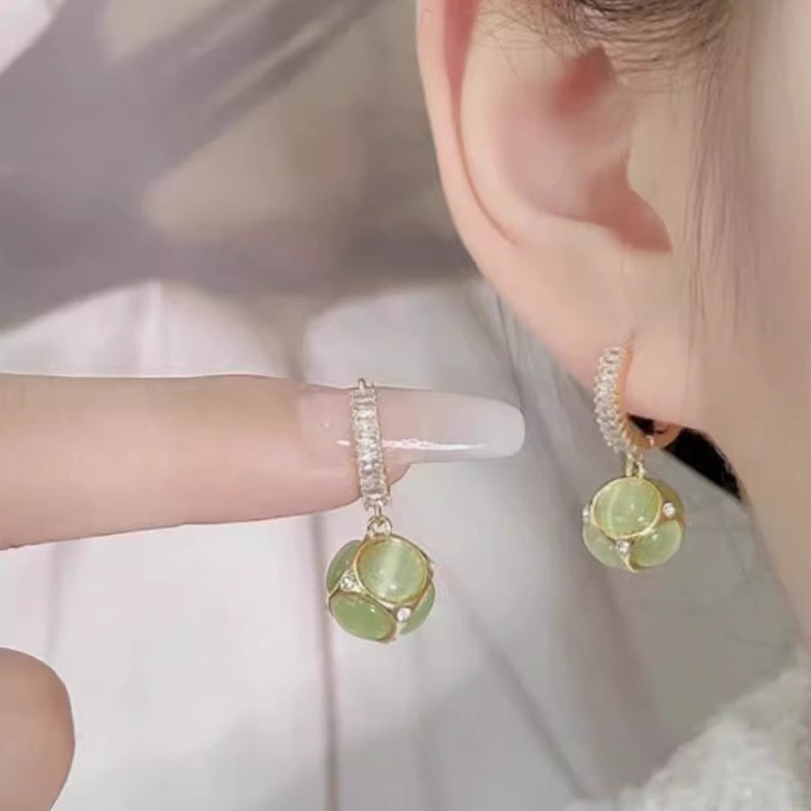 Gold Tone Earring
