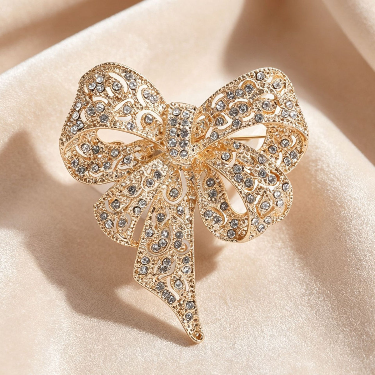 Full-studded colorful diamond bow brooch European and American