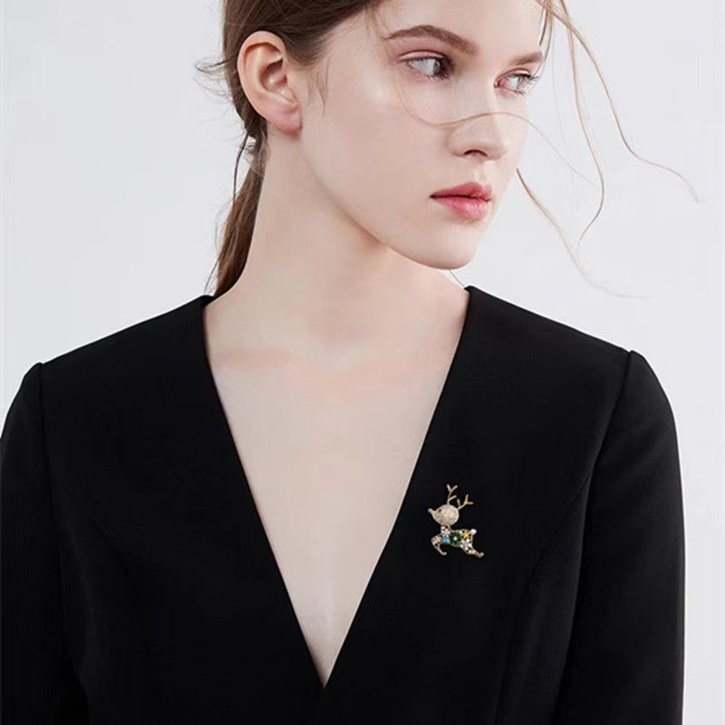 Diamond-Encrusted Cute Deer Brooch Light Luxury Niche Brooch