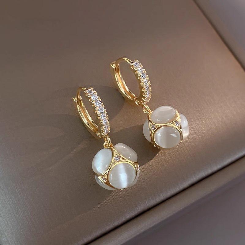 Gold Tone Earring